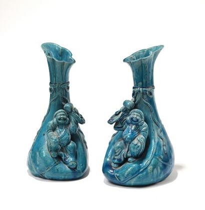 Paire de vases en grès émaillé turquoise...