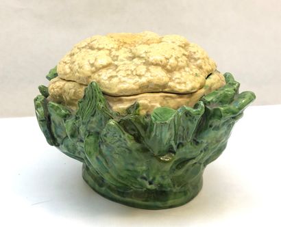 null Small covered tureen in barbotine in the shape of cauliflower (accidents)