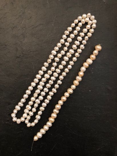 null Sautoir en perles de culture d'eau douce (Lg: 80 cm) et bracelet (Diam: 6,5...