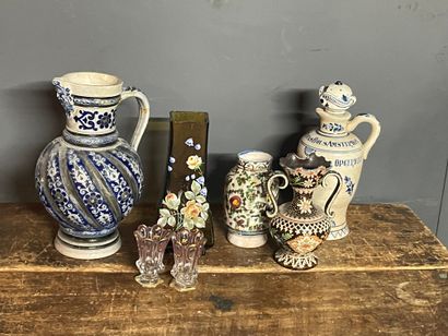 null LOT: pichet grès, vases en céramique et verre, deux petits vases genre Bohè...