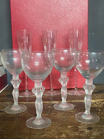 null Lot of mismatched glassware: 6 BACCARAT crystal flutes with box and 4 pressed...