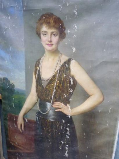 Ecole FRANCAISE des années 1920 Portrait de Madame de..., huile sur toile signée...