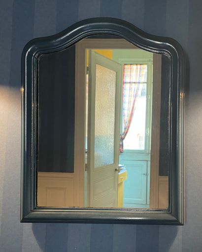 Miroir de coiffeuse en bois peint bleu cintré...