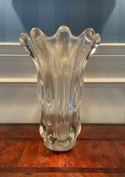 Art V CLUNES France. Grand vase en verre...