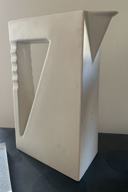 null Claude DUMAS (1955). Model "B" pitcher in white ceramic. Height: 24 cm. Lg....