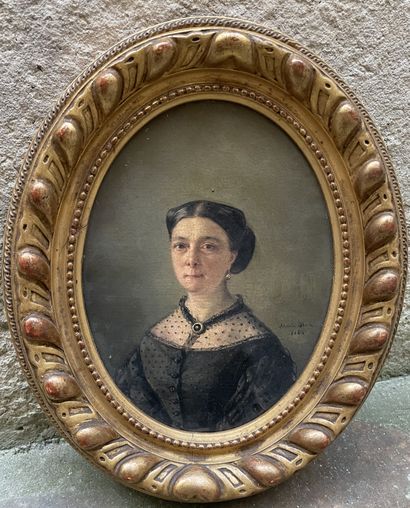null French school, 19th century. Portrait of a woman with an oval view. Oil on canvas...