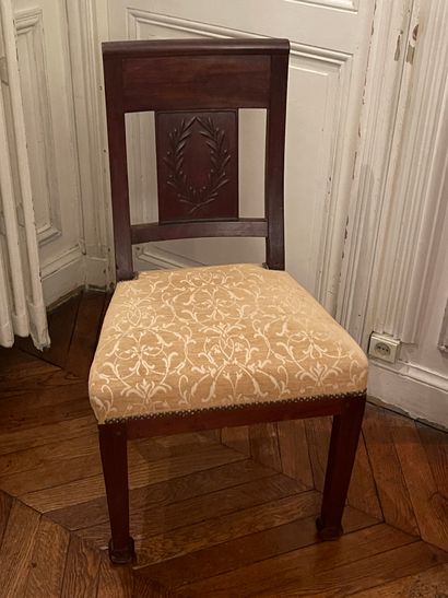 null Four mahogany chairs, openwork back decorated with an octagonal medallion with...