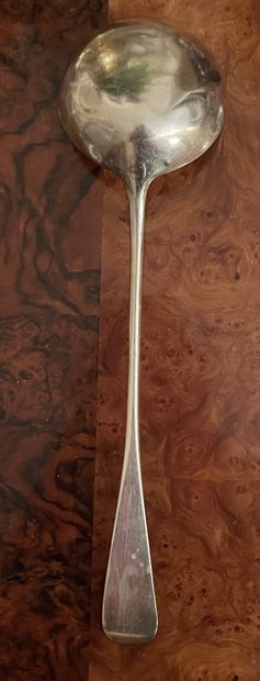 null Silver ladle, single-flat pattern. Minerve hallmark. Weight: 220g