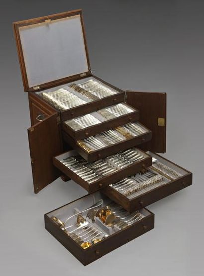 Ernst MENNER Ménagère Art Déco 24 couverts 
en argent composée de 315 pièces comprenant...