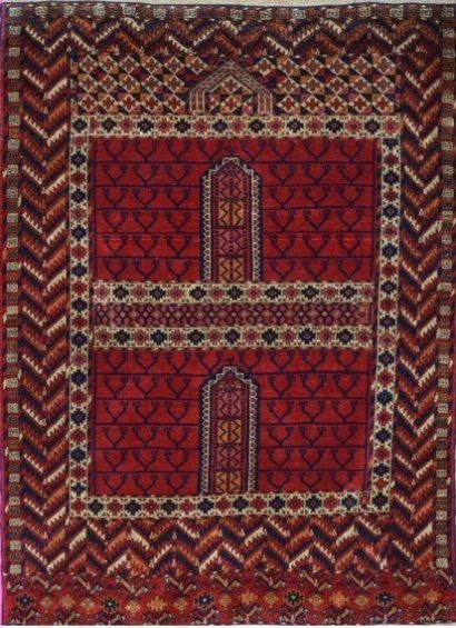 null Ancien HATCHLOU-TEKKE BOUKHARA (Turkmen), fin 19ème siècle sur fond beige, forme...