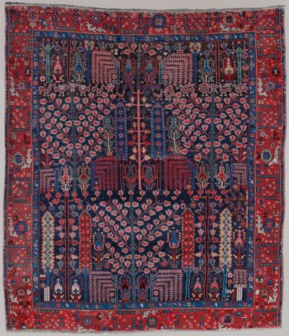 null Rare et fin HERIZ, Perse, début XIX ème,

tapis en laine polychrome à fond bleu...