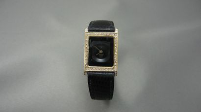 CONCORD Montre Bracelet de Femme en or de forme rectangulaire, cadran noir, lunette...