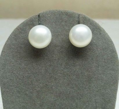 null Paire de boucles d'oreilles en perles de culture naturelles diamètre 9 mm -...