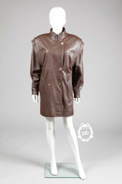 null BURBERRY'S 

VESTE croisée unisexe en cuir chocolat, petit col montant sur double...