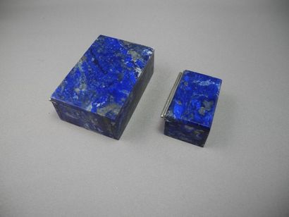 null Lot de 2 Boîtes en Lapis Lazuli de forme rectangulaire, les couvercles à charnière....