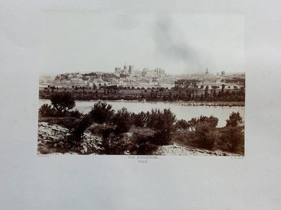 BALDUS, Édouard. BALDUS, Édouard. Vue d’Avignon. Circa 1857. Tirage sur papier Albuminé,...