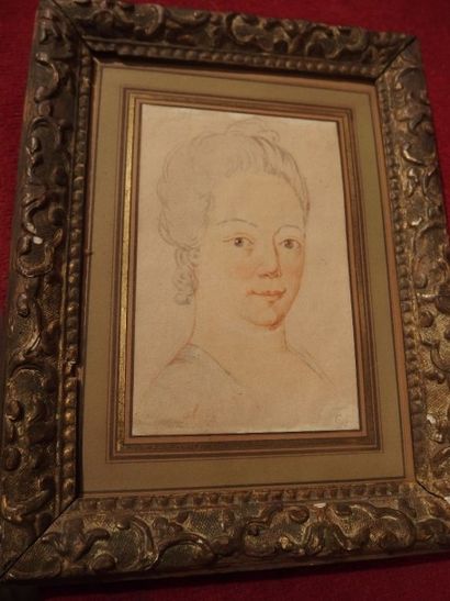 null Entourage de Claude Gillot (1675-1722),

Portrait de femme en buste,

dessin...