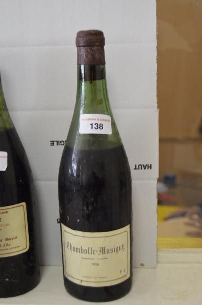 null 1 bouteille CHAMBOLLE-MUSIGNY Labaume 1938 (eta, étiquette de remplacement,...