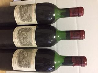 null 3 bouteilles CH. LAFITE-ROTHSCHILD, 1° cru Pauillac 1972 (es, 1 MB, 2 B) 