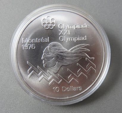 null Lot de 42 Pièces de 10 $ argent, XXI Olympiades- Montréal 1976. Poids total:...