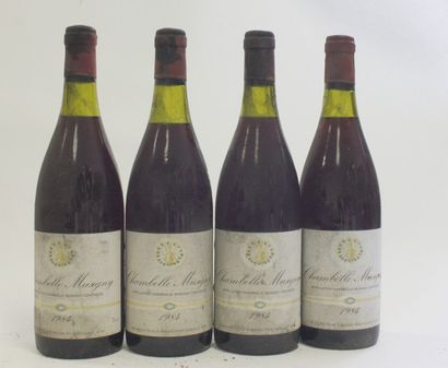 null 4 Bouteilles Chambolle Musigny - Nicolas 1984 Un niveau à 3,5cm, étiquettes...