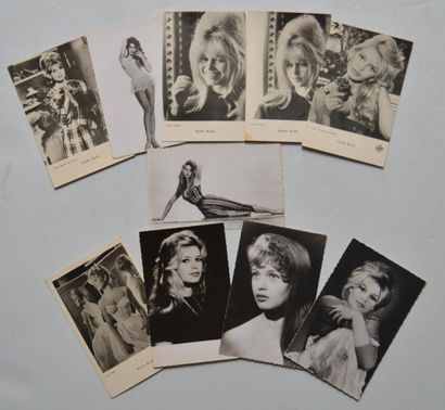 null Brigitte BARDOT, ensemble de 10 cartes postales noir et blanc, certaines d'après...
