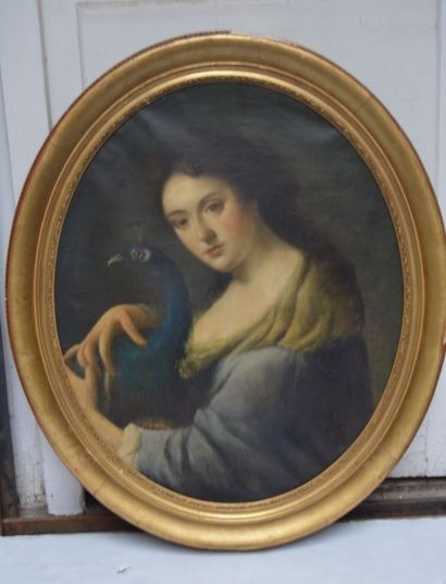 null Ecole ITALIENNE du XIXe, Femme au paon, huile sur toile (ovale). Hauteur : 72...