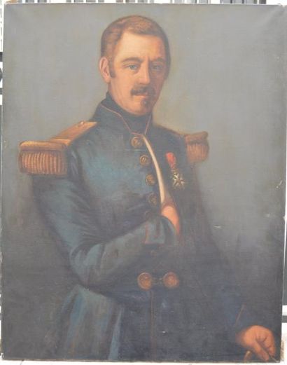 null Ecole FRANCAISE début du XX ème, Portrait d'officier, huile sur toile. 92 x...