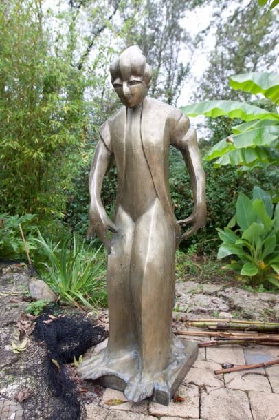 Lucile PASSAVANT (1910-2012) Lucile PASSAVANT (1910-2012), Femme perroquet, bronze....