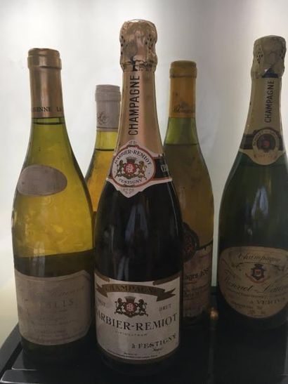 null 5 bouteilles VINS DIVERS blancs, (Champagne, Macon, Chablis…) 