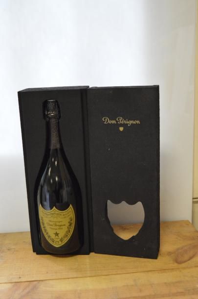 null 1 bouteille CHAMPAGNE "Dom Pérignon", Moët & Chandon 2002 (coffret)
