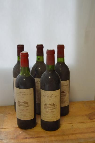 null 5 bouteilles CH. TERTRE-ROTEBOEUF, St-Emilion [es, 1 de 1979 MB, 1 de 1981,...