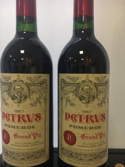 null 2 bouteilles PETRUS, Pomerol 1987 (1 etla) 