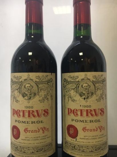 null 2 bouteilles PETRUS, Pomerol 1988 (1 etla) 