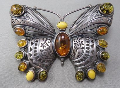 null Broche "Papillon" en argent à 925°/00, ornée de cabochons d'ambre chauffée et...