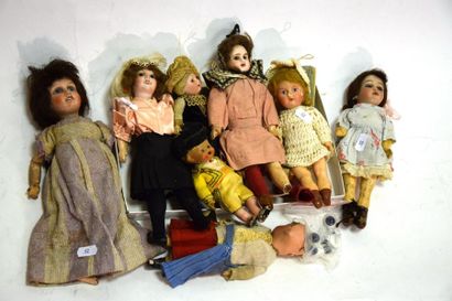 null Petites poupées, avec tête en biscuit et composition, allemandes et française,...