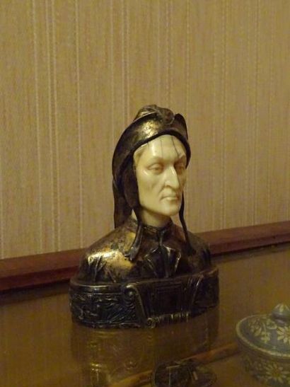 null Attribué à Fortunato GORI (act.1895-1925), Buste de Dante, Sculpture chryséléphantine....