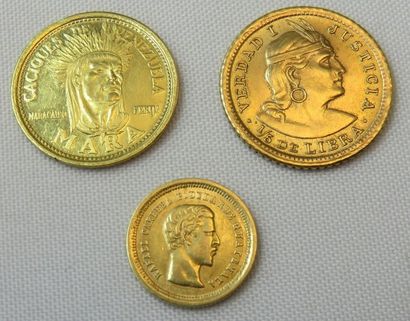 null PEROU. 1/5ème de libra. 1960. (Fr. 75). GUATEMALA. 4 reales. 1860. (Fr. 37)....