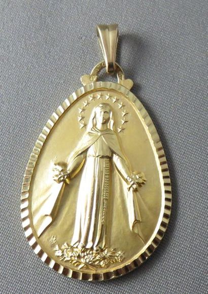 null Importante Médaille de la Vierge de San Damiano en or 18k partiellement amati,...