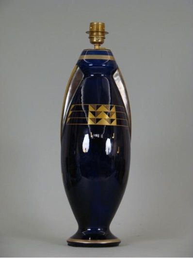 null PINON-HEUZÉ, grand vase de forme oblongue en porcelaine bleu de cobalt à décor...