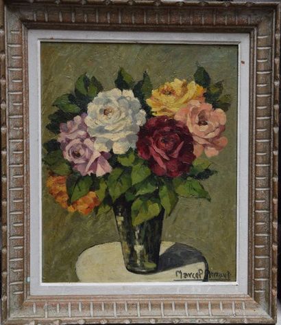 null Arnaud MARCEL (1877-1956), Bouquet de fleurs, huile sur panneau, signé en bas...