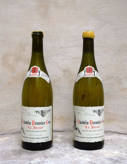null 2 bouteilles CHABLIS "La Forest", Dauvissat 2005 (1 capsule cire endommagée)...
