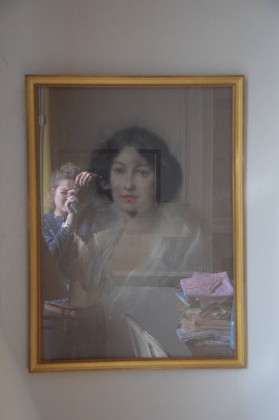null Léon HORNECKER (1864-1924), Portrait de femme, pastel signé. 70 x 50 cm.