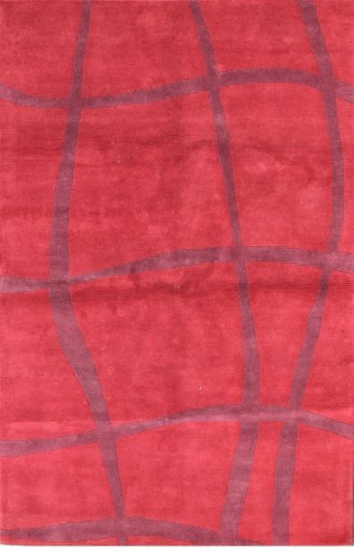 null TAPIS moderne à fond rouge à décor de traits croisés. XX ème. 240 x 155 cm.