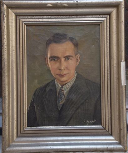 null E. SPECHT (XX ème), Portrait de jeune homme, huile sur toile signée. 40 x 30...