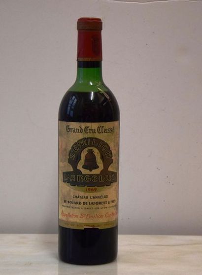 null 1 bouteille CH. ANGELUS, 1° Grand Cru St-Emilion 1969 (MB) 