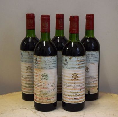 null 5 bouteilles CH. MOUTON-ROTHSCHILD, 1° cru Pauillac 1977 (ett, 3 TLB, 2 LB,...