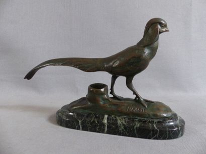  D'après Antoine Louis BARYE (1795-1875)
Le faisan.
Bronze à patine brune formant... Gazette Drouot