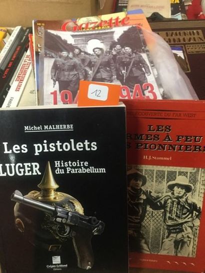 null 11 volumes et revues : "Les pistolets LUGER"