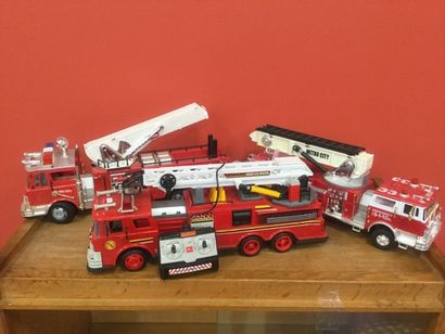 null Lot de 3 camions de pompier dont 1 télécommandé